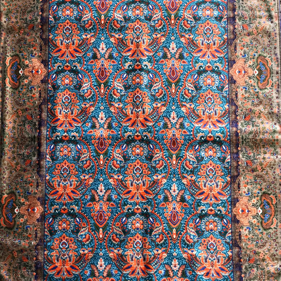 Handmade Silk Carpet “Liquid” - Picture 4 of 7